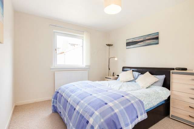  Image of 3 Bedroom Bungalow for sale at Lanark, ML11 8DY