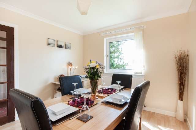 Image of 3 Bedroom Bungalow for sale at Lanark, ML11 8DY
