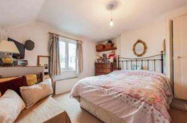  Image of 2 Bedroom Semi-Detached for sale at Cobham Surrey Cobham, KT11 1JQ