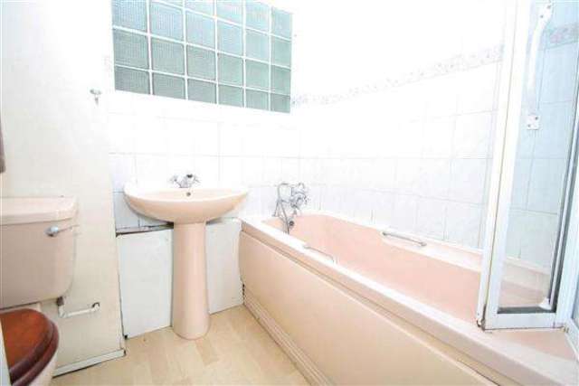  Image of 2 Bedroom Flat for sale at West Worthing, BN11 4QE