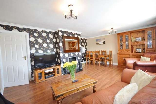  Image of 4 Bedroom Detached for sale at Pevensey, BN24 6HR