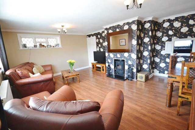  Image of 4 Bedroom Detached for sale at Pevensey, BN24 6HR