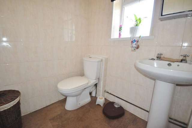  Image of 4 Bedroom Detached for sale at Pevensey, BN24 6HR