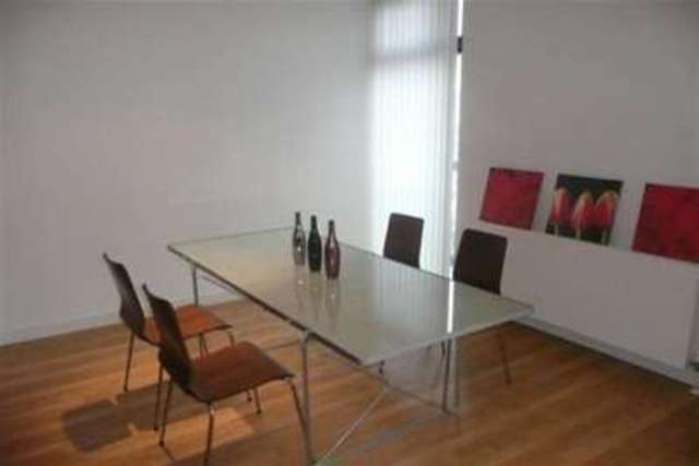  Image of 2 Bedroom Flat to rent at Glasgow, G3 8EX