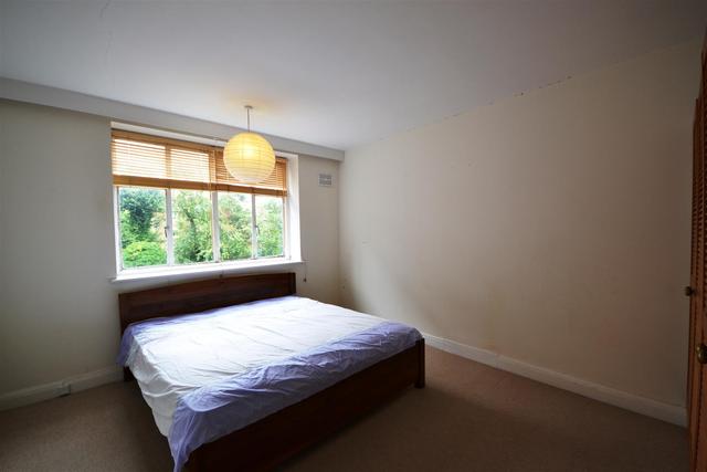  Image of 2 Bedroom Property to rent at Stroud Green, N4 4EP