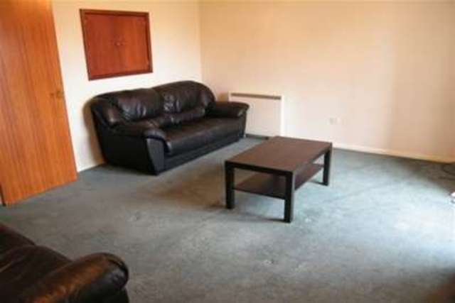 Image of 2 Bedroom Flat to rent at Cardiff, CF11 7PE