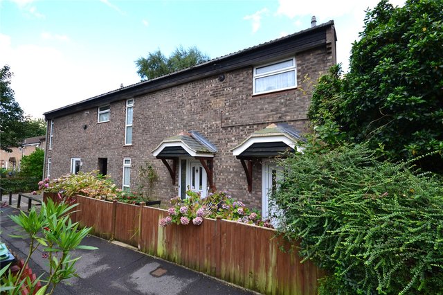  Image of 3 Bedroom Semi-Detached for sale at Bracknell Berkshire Easthampstead, RG12 0TB