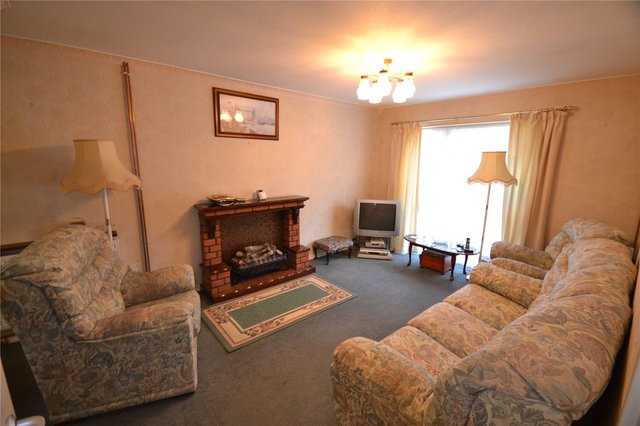  Image of 3 Bedroom Semi-Detached for sale at Bracknell Berkshire Easthampstead, RG12 0TB