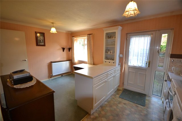  Image of 3 Bedroom Semi-Detached for sale at Bracknell Berkshire Easthampstead, RG12 0TB
