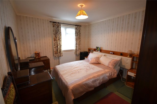  Image of 3 Bedroom Semi-Detached for sale at Bracknell Berkshire Easthampstead, RG12 0TB