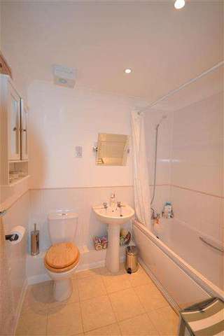  Image of 2 Bedroom Apartment for sale at Nacton, IP3 9QJ