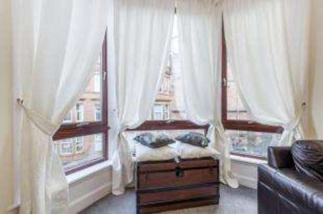  Image of 3 Bedroom Terraced for sale at Greenock Inverclyde Greenock, PA15 4AL