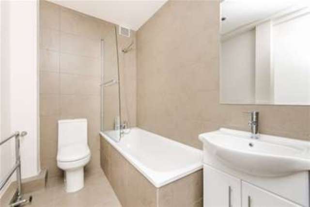  Image of 1 Bedroom Flat to rent at London, W6 0RW