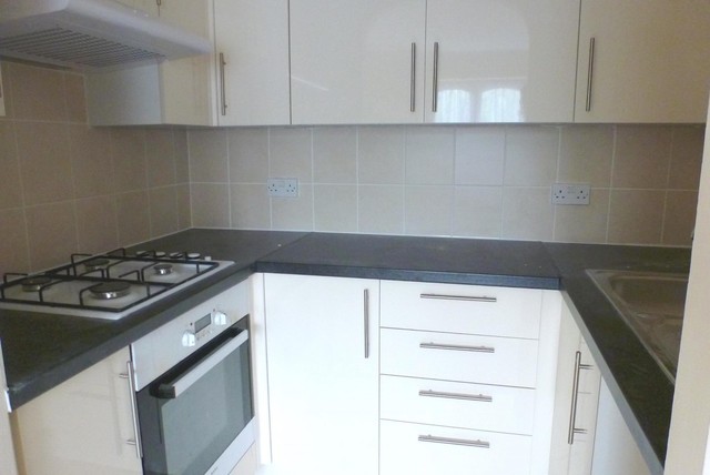  Image of 1 Bedroom Apartment to rent at Baiter Park  Poole, BH15 1UL