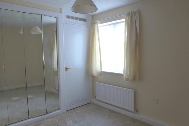  Image of 1 Bedroom Apartment to rent at Baiter Park  Poole, BH15 1UL