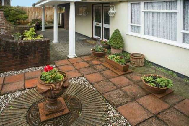  Image of 3 Bedroom Detached for sale at Mansfield Road  Reading, RG1 6AL