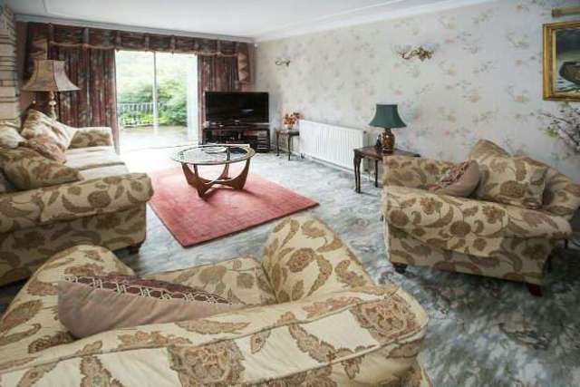  Image of 3 Bedroom Detached for sale at Mansfield Road  Reading, RG1 6AL