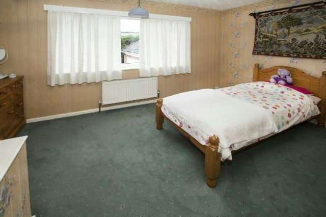  Image of 3 Bedroom Detached for sale at Mansfield Road  Reading, RG1 6AL