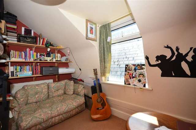  Image of 2 Bedroom Flat for sale at Folkestone Kent Folkestone, CT20 2JR