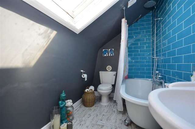  Image of 2 Bedroom Flat for sale at Folkestone Kent Folkestone, CT20 2JR