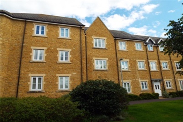  Image of 2 Bedroom Flat to rent at Martock, TA12 6DE