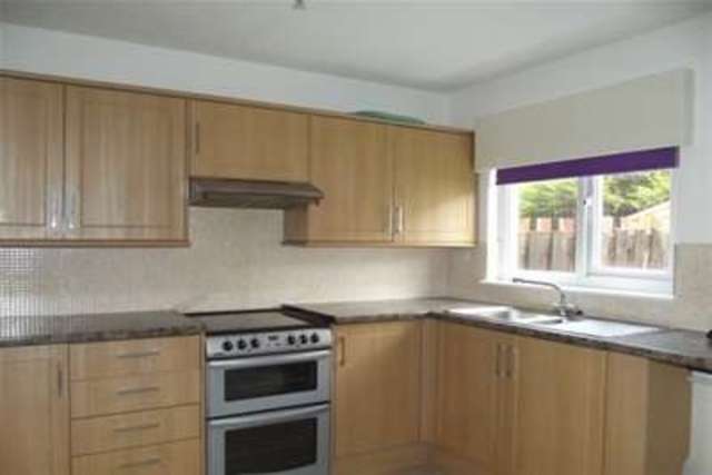  Image of 2 Bedroom Detached to rent at Glasgow, G69 6TG
