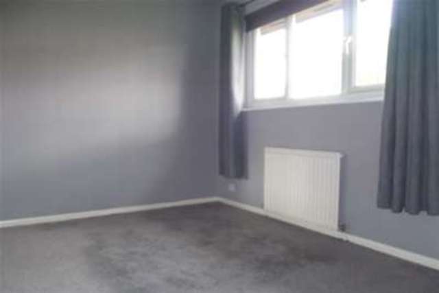  Image of 2 Bedroom Detached to rent at Glasgow, G69 6TG