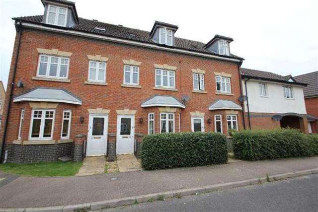  Image of 3 Bedroom Town House for sale at Kesgrave, IP5 2DU