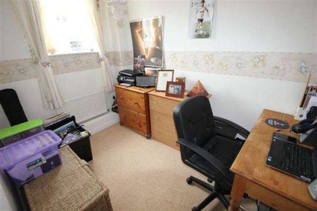  Image of 3 Bedroom Town House for sale at Kesgrave, IP5 2DU