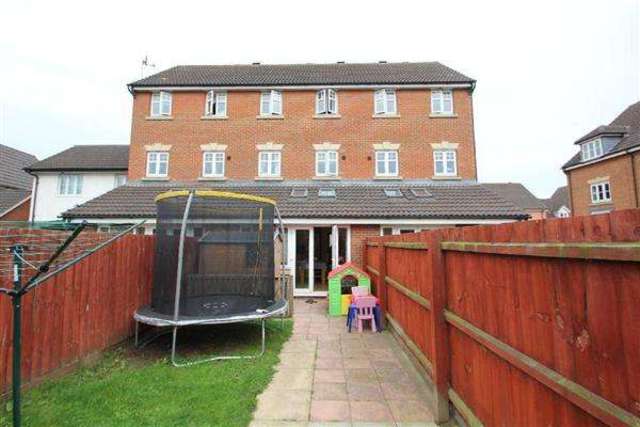  Image of 3 Bedroom Town House for sale at Kesgrave, IP5 2DU
