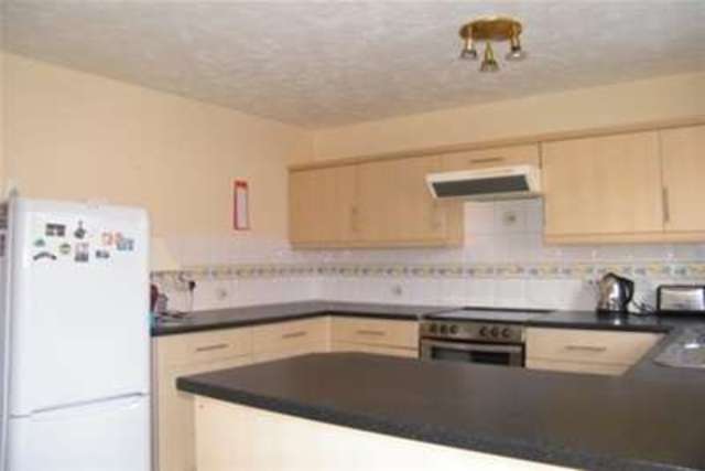  Image of 3 Bedroom Detached to rent at Exeter, EX4 2UZ