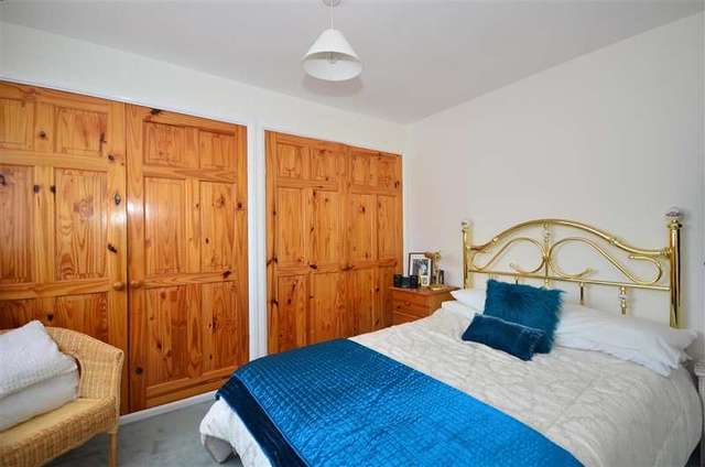  Image of 5 Bedroom Detached for sale at Cliffsend Ramsgate Ramsgate, CT12 5LE