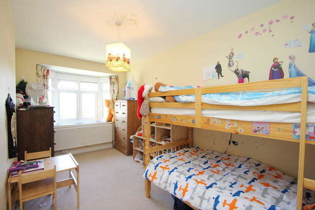  Image of 4 Bedroom Semi-Detached for sale at Surbiton Surrey, KT5 8LH