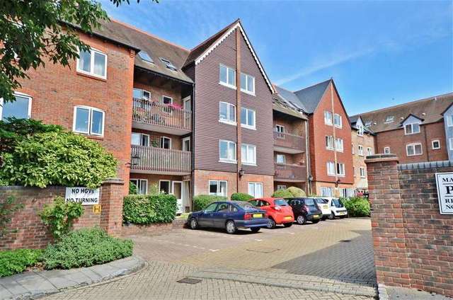  Image of 2 Bedroom Flat for sale at Arundel West Sussex Arundel, BN18 9NZ