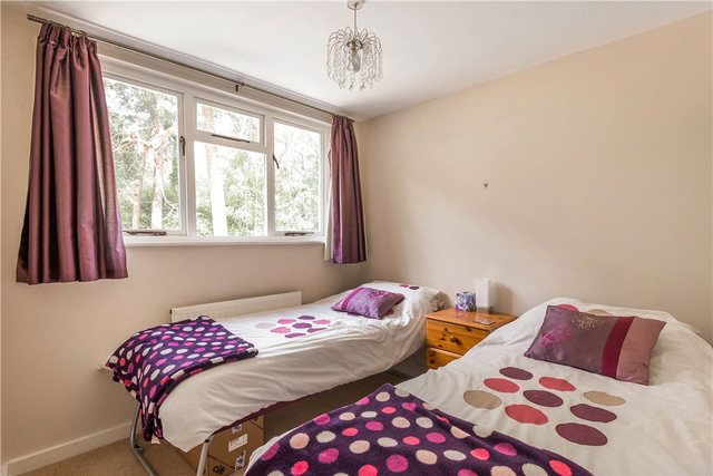  Image of 5 Bedroom Semi-Detached for sale at Chobham Road Ottershaw Ottershaw, KT16 0QD
