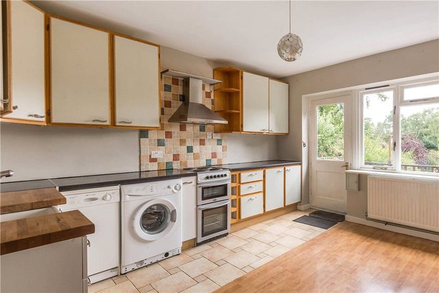  Image of 5 Bedroom Semi-Detached for sale at Chobham Road Ottershaw Ottershaw, KT16 0QD