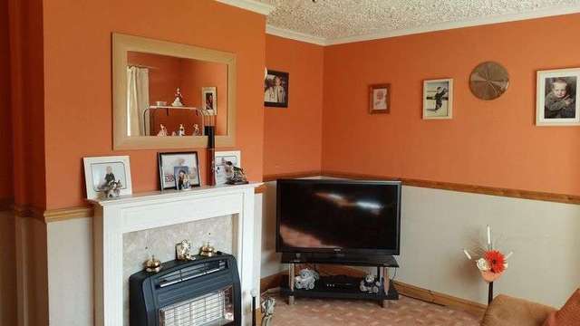  Image of 4 Bedroom Terraced for sale at Reevy Crescent  Bradford, BD6 2BS