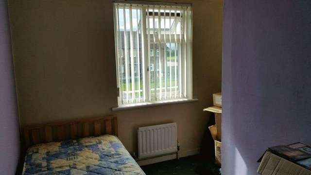  Image of 4 Bedroom Terraced for sale at Reevy Crescent  Bradford, BD6 2BS
