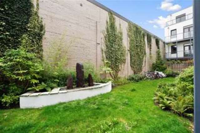  Image of 1 Bedroom Flat to rent at London, SW18 4BF