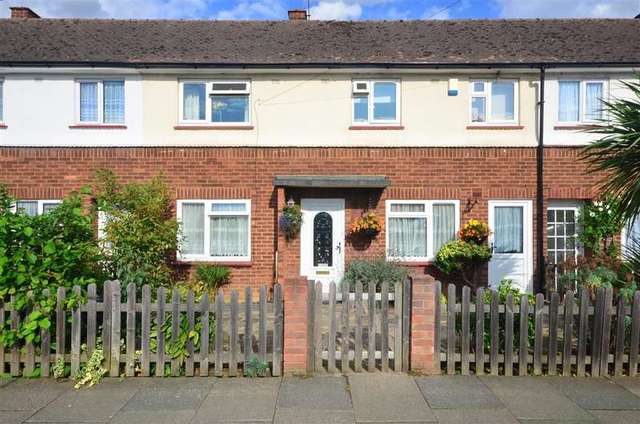  Image of 3 Bedroom Terraced for sale at Pilgrims Hatch Brentwood Brentwood, CM15 9PH