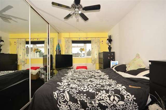  Image of 3 Bedroom Terraced for sale at Pilgrims Hatch Brentwood Brentwood, CM15 9PH