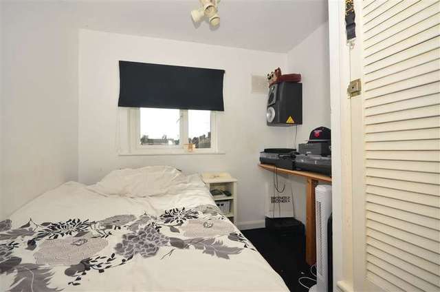  Image of 3 Bedroom Terraced for sale at Pilgrims Hatch Brentwood Brentwood, CM15 9PH
