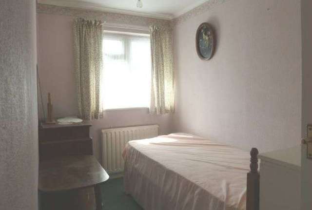  Image of 3 Bedroom End of Terrace for sale at Taplow, SL6 0LT