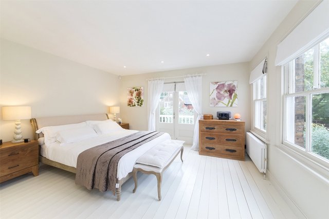  Image of 5 Bedroom Detached for sale at London  Turnham Green, W4 1HT