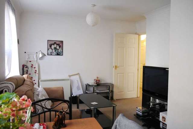  Image of 2 Bedroom Apartment to rent at Canterbury, CT2 8SD