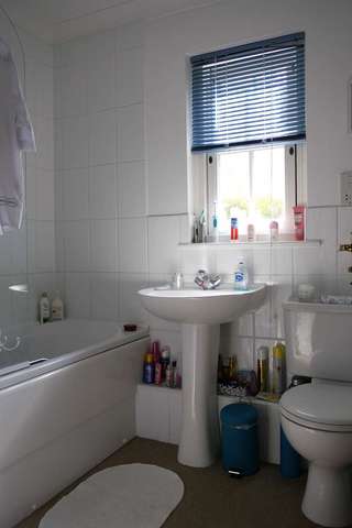  Image of 2 Bedroom Apartment to rent at Canterbury, CT2 8SD
