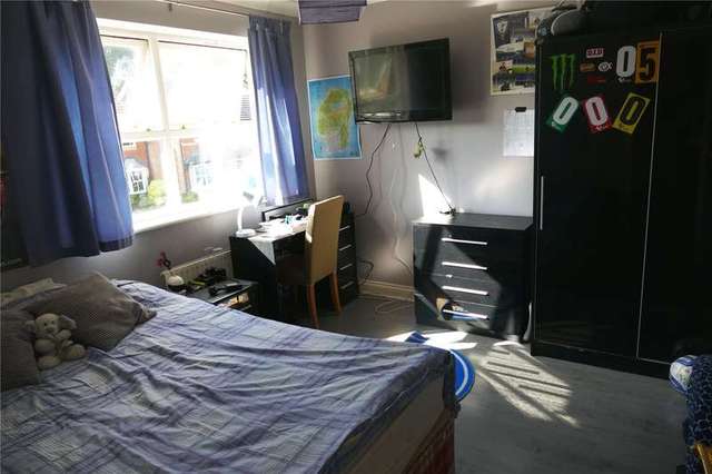 Image of 3 Bedroom Detached to rent at Winnersh Wokingham Winnersh, RG41 5ST