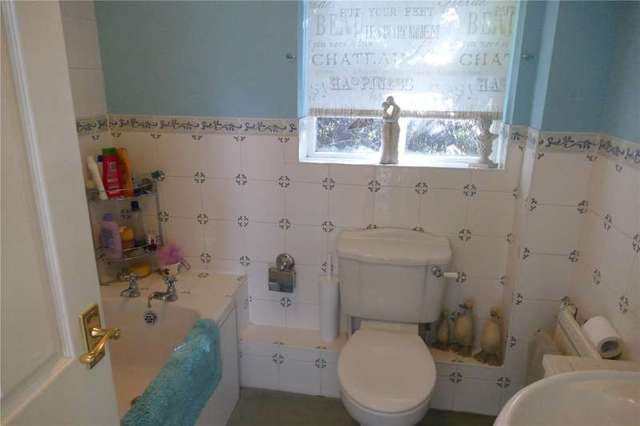  Image of 3 Bedroom Detached to rent at Winnersh Wokingham Winnersh, RG41 5ST