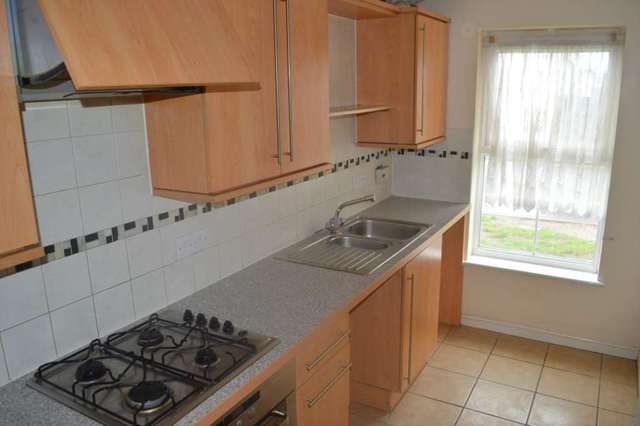  Image of 3 Bedroom Town House to rent at Victoria Road Southchurch Southend On Sea, SS1 2AE