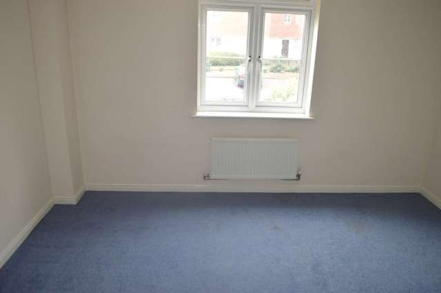  Image of 3 Bedroom Town House to rent at Victoria Road Southchurch Southend On Sea, SS1 2AE